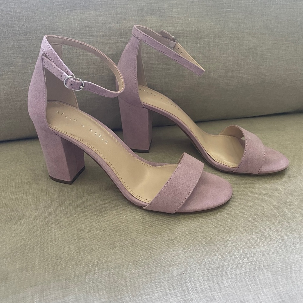 Kelly & Katie Hailee Block Heels - Lavender - EUC/Like New!